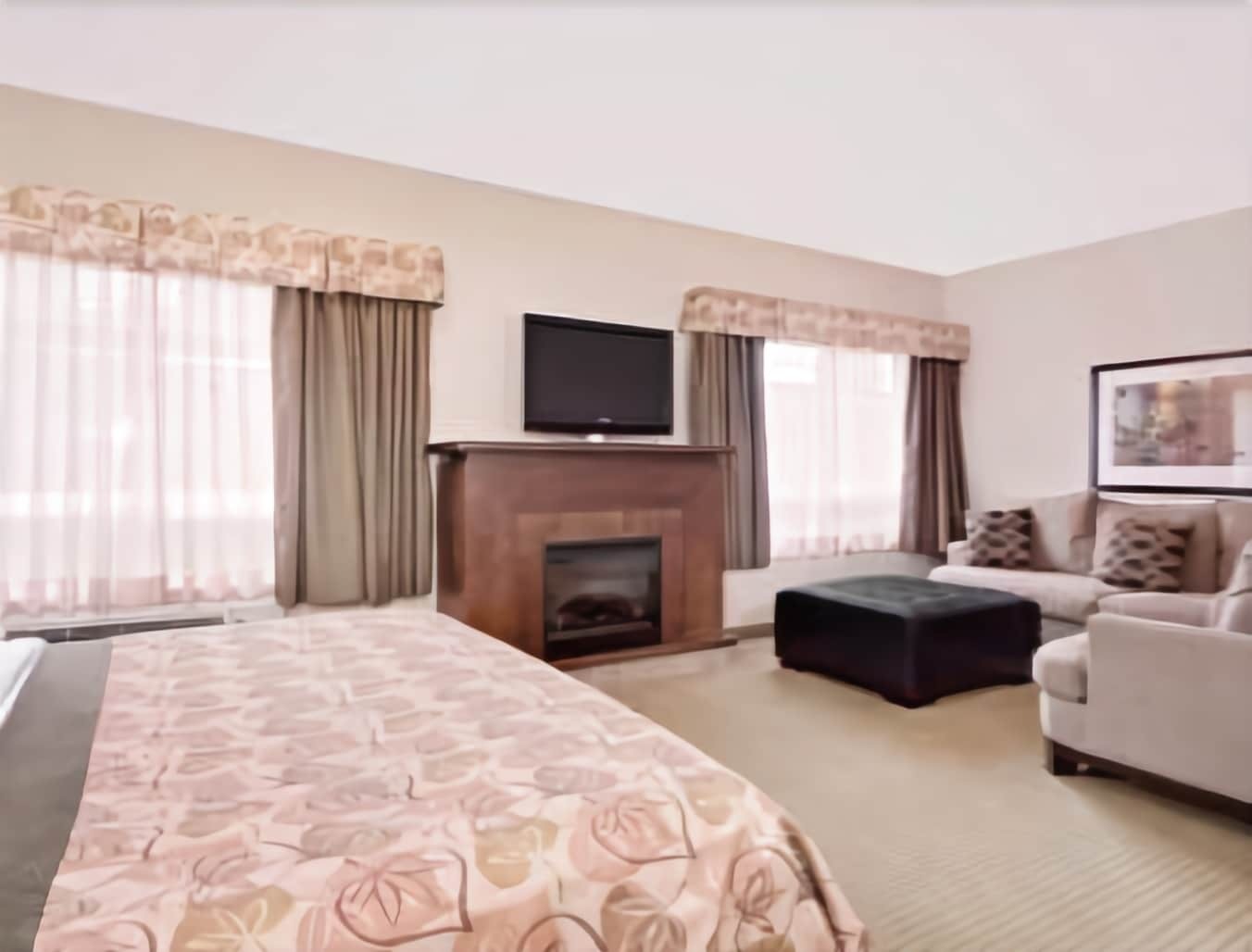 Ramada By Wyndham Lac La Biche Eksteriør bilde