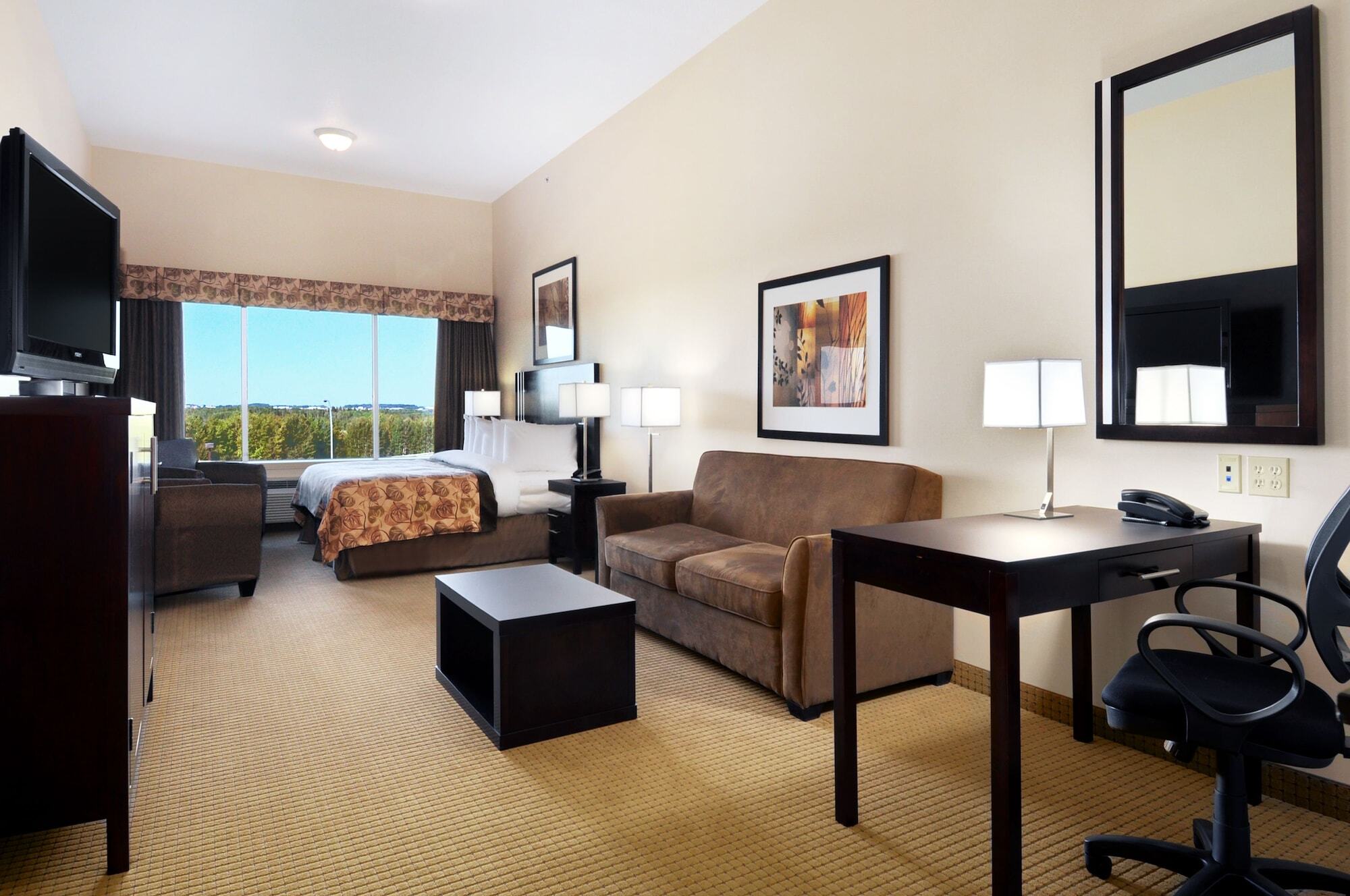 Ramada By Wyndham Lac La Biche Eksteriør bilde